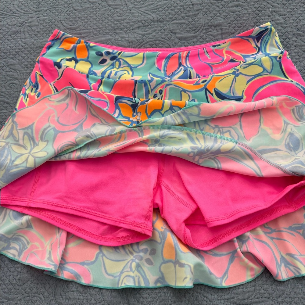 Lilly Pulitzer luxletic skort - size small- LIKE NEW! - Picture 3 of 4